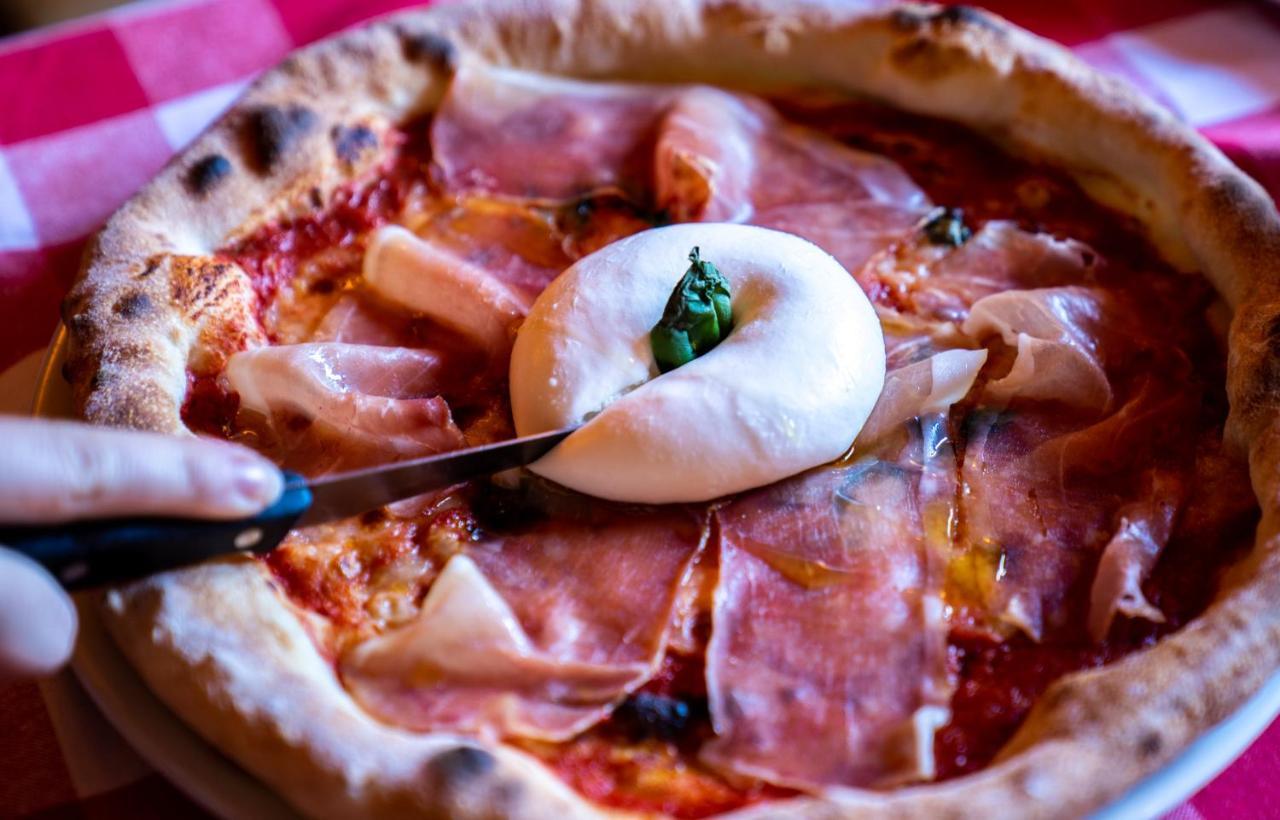 Penzion Sofinata & Pizzeria Шпиндлерув-Млин Экстерьер фото